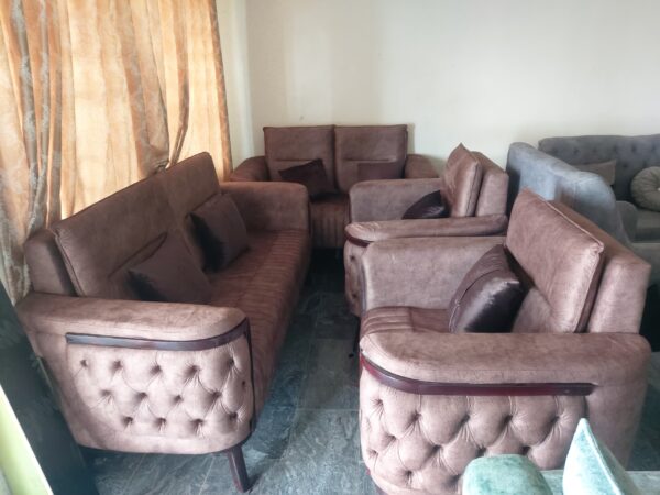 Brown Modern Button Chair