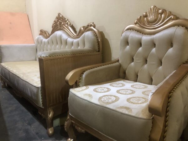Ladies Royal Designed chair - Image 7