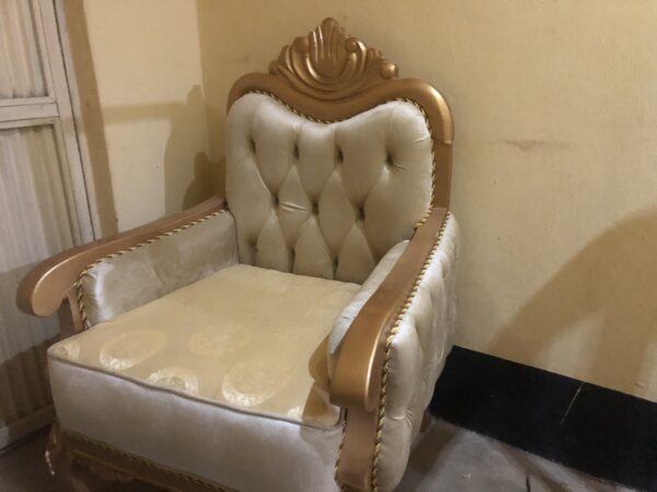 Ladies Royal Designed chair - Image 10
