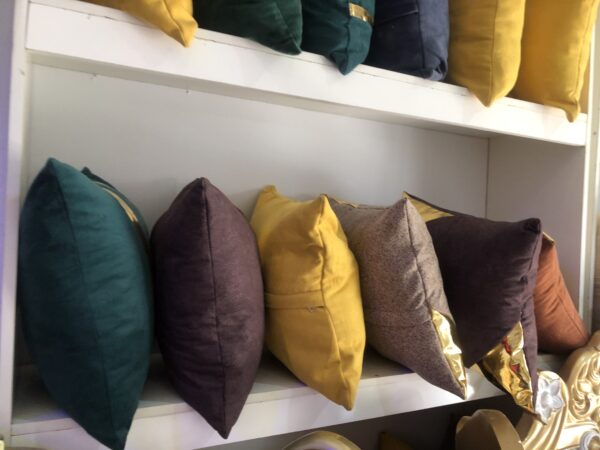 High Quality Fiber/Foam Pillows - Image 3