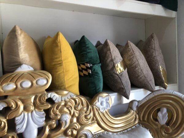 High Quality Fiber/Foam Pillows - Image 9
