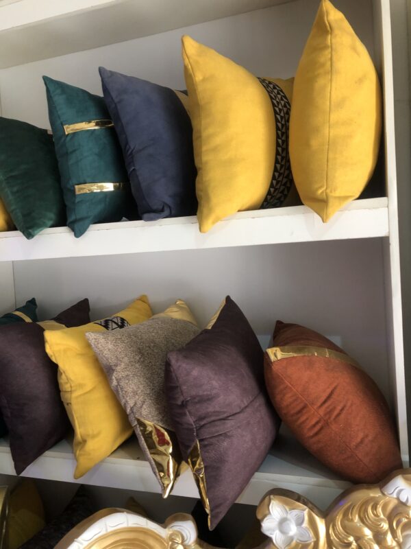 High Quality Fiber/Foam Pillows - Image 2