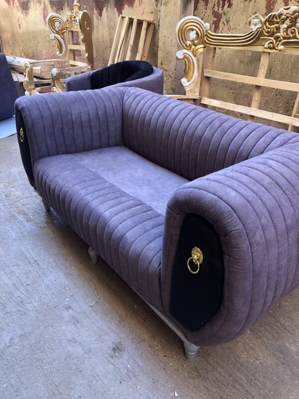 Puffed office/ home chair